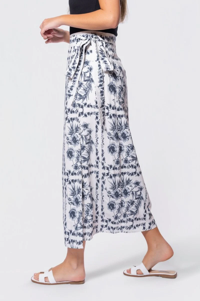 Leila Skirt (White/Black) - Image 3