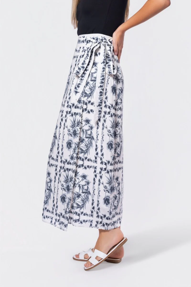 Leila Skirt (White/Black) - Image 4