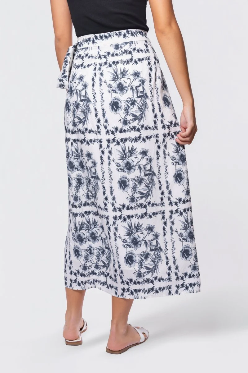 Leila Skirt (White/Black) - Image 5