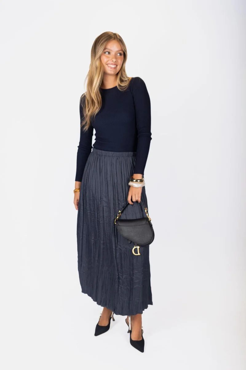 Lila Top (Navy) - Image 6