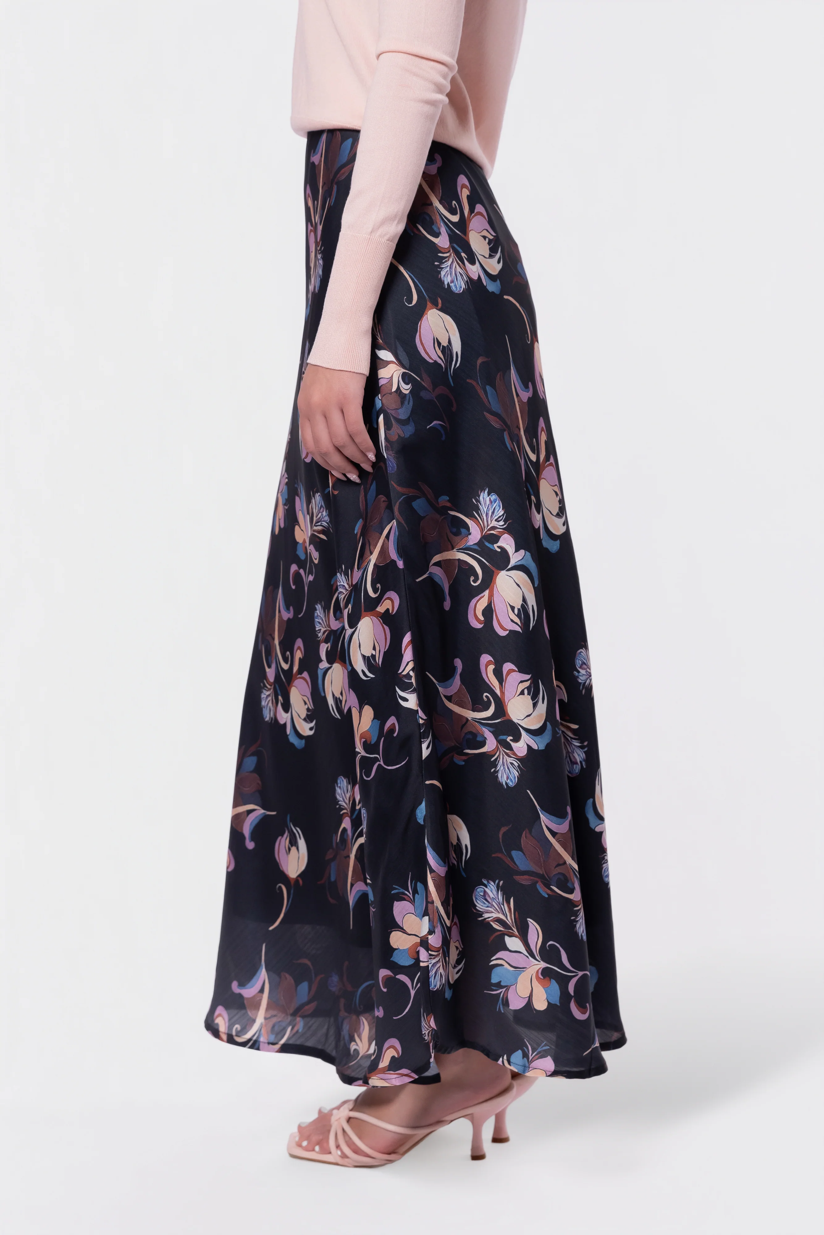 Lisa Skirt (Black Pattern) - Image 3