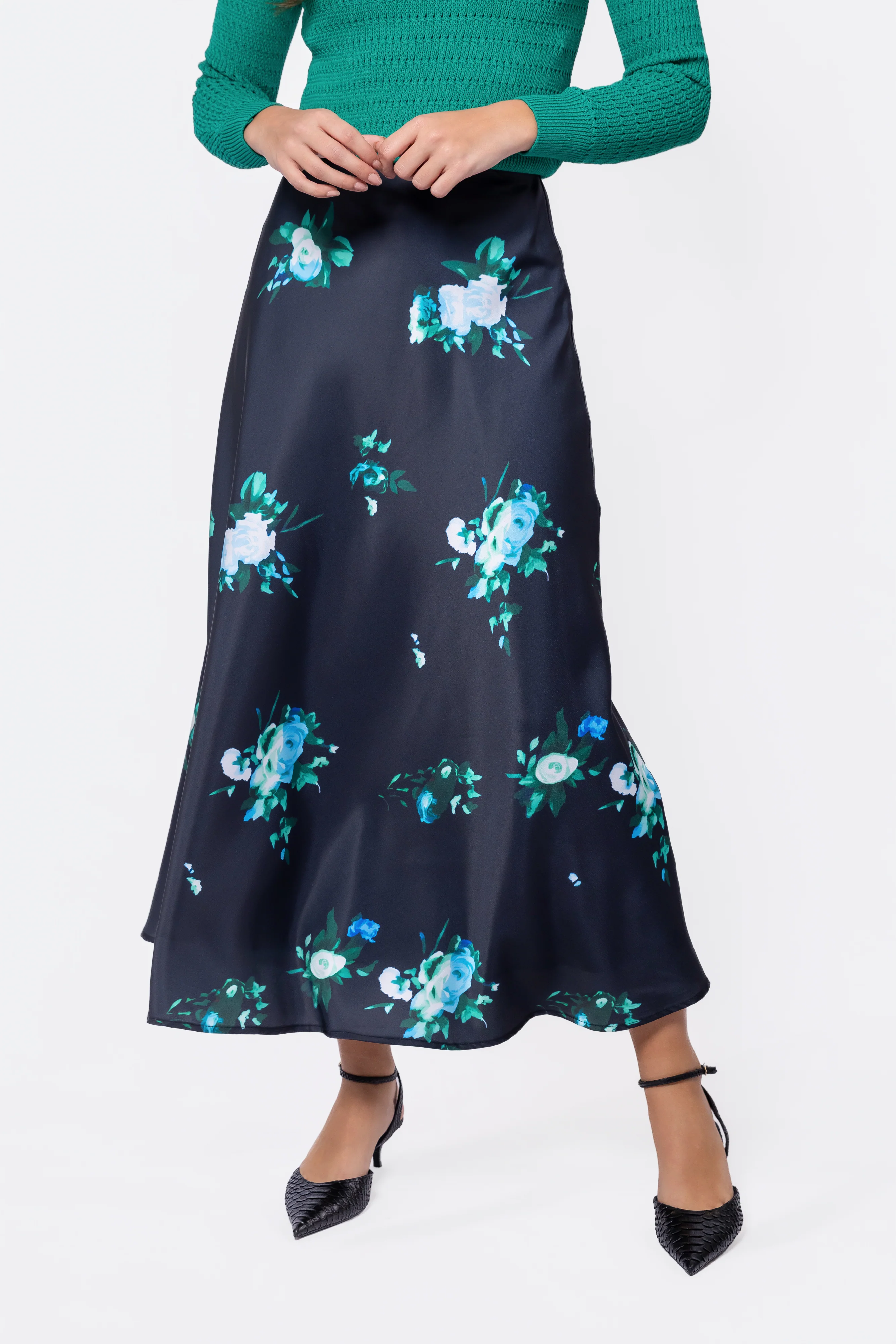 Lisa Skirt (Dark Green Flower) - Image 2