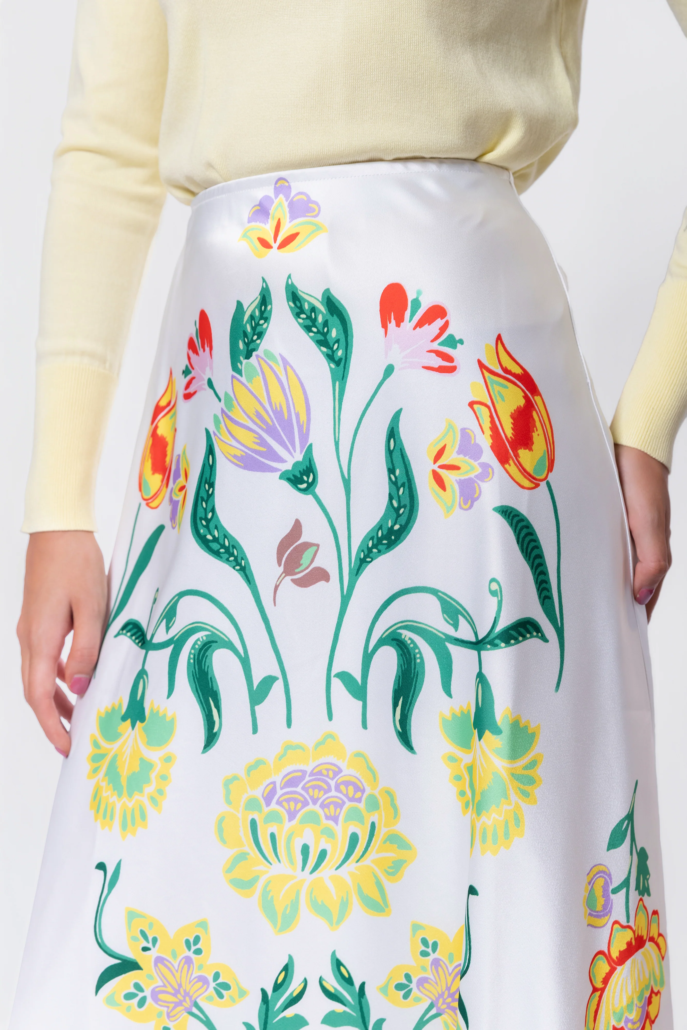 Lisa Skirt (White Pattern) - Image 6