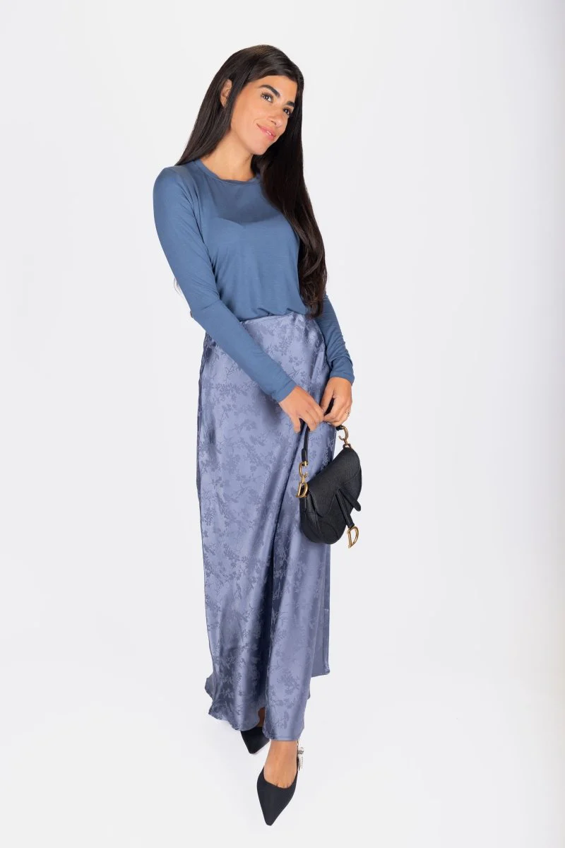 Phoebe Tee (Deep Navy) - Image 2
