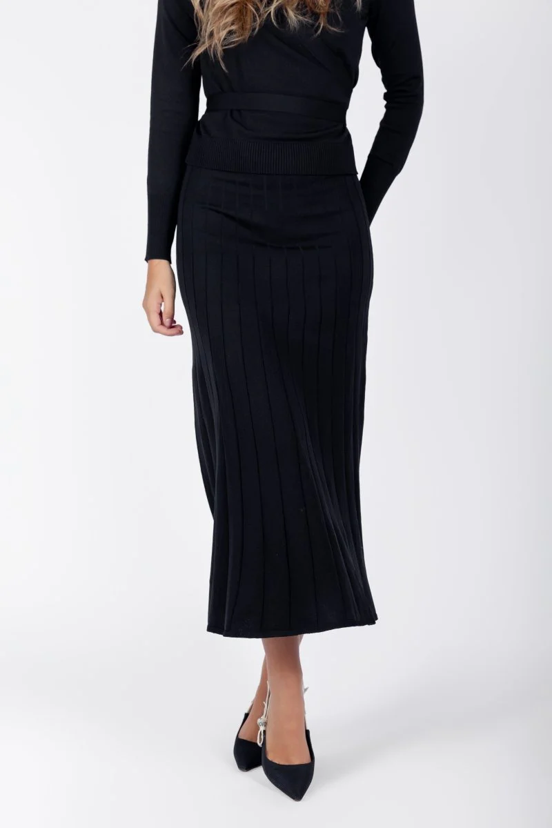 Terra Skirt (Black)