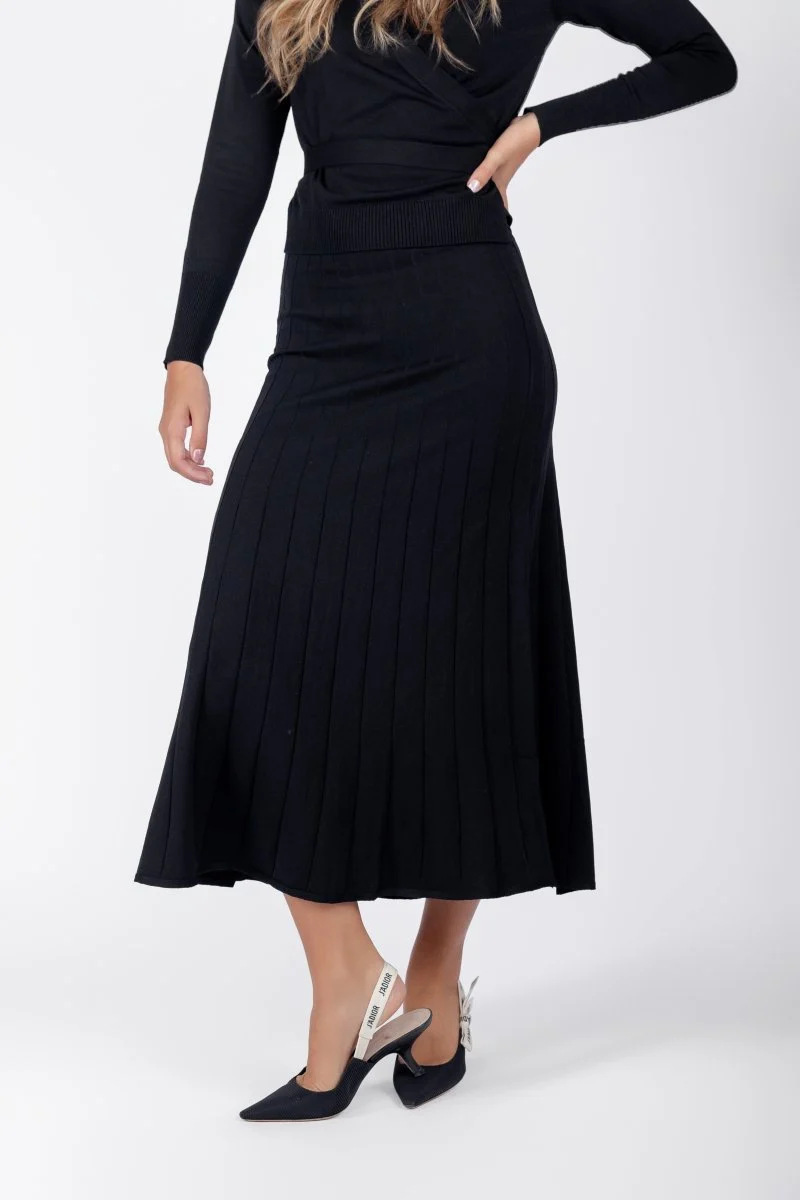 Terra Skirt (Black) - Image 3